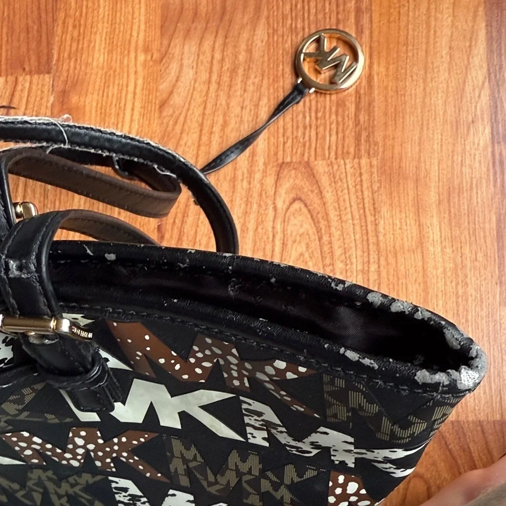 Michael Kors Jet Set Travel Medium Carryall Tote Designer Animal Print Gold Used